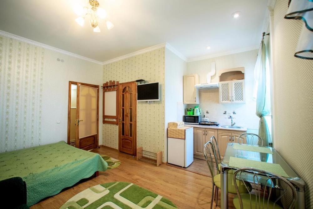 Apartments U Ratushi Камианец-Подилский Екстериор снимка